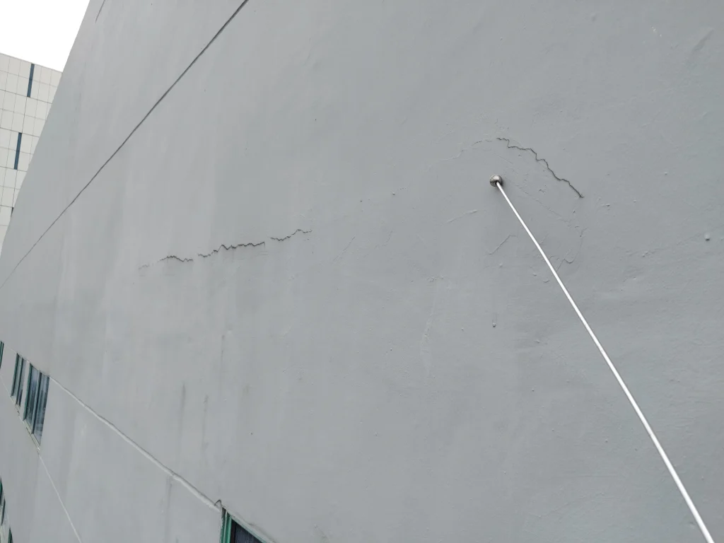 Plaster crack hollowness scaled
